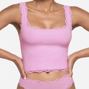 Skims Fits Everybody Lace Tank Size M NWT